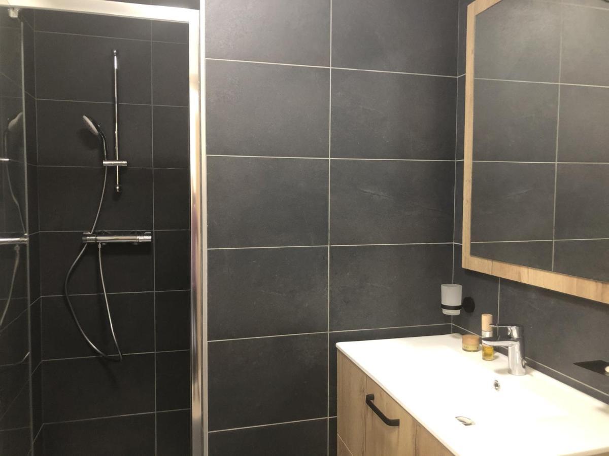 Le Chateau D'Hermonville B&B / Chambres D'Hotes Екстериор снимка