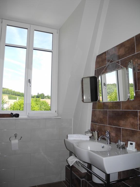 Le Chateau D'Hermonville B&B / Chambres D'Hotes Екстериор снимка