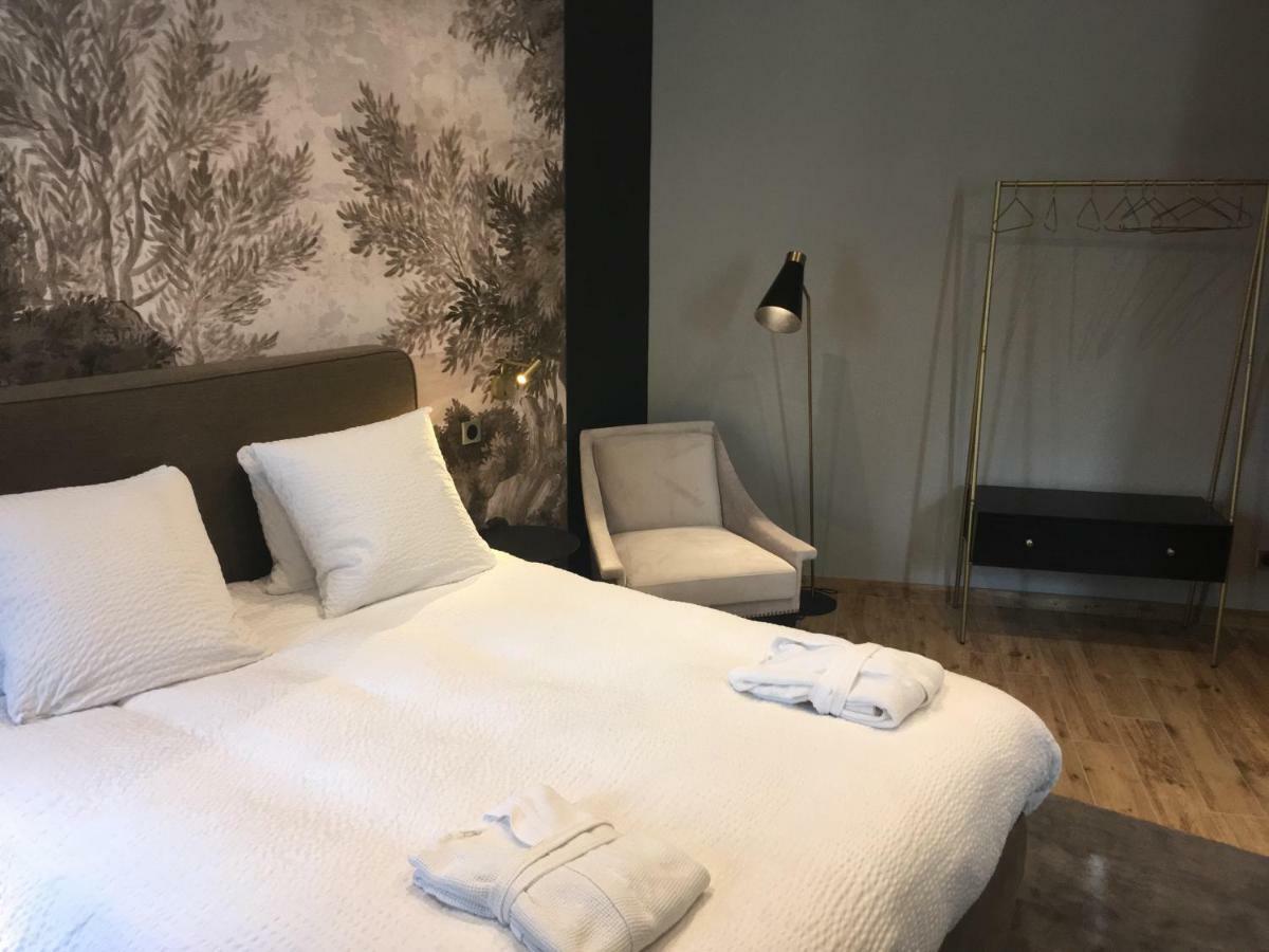 Le Chateau D'Hermonville B&B / Chambres D'Hotes Екстериор снимка